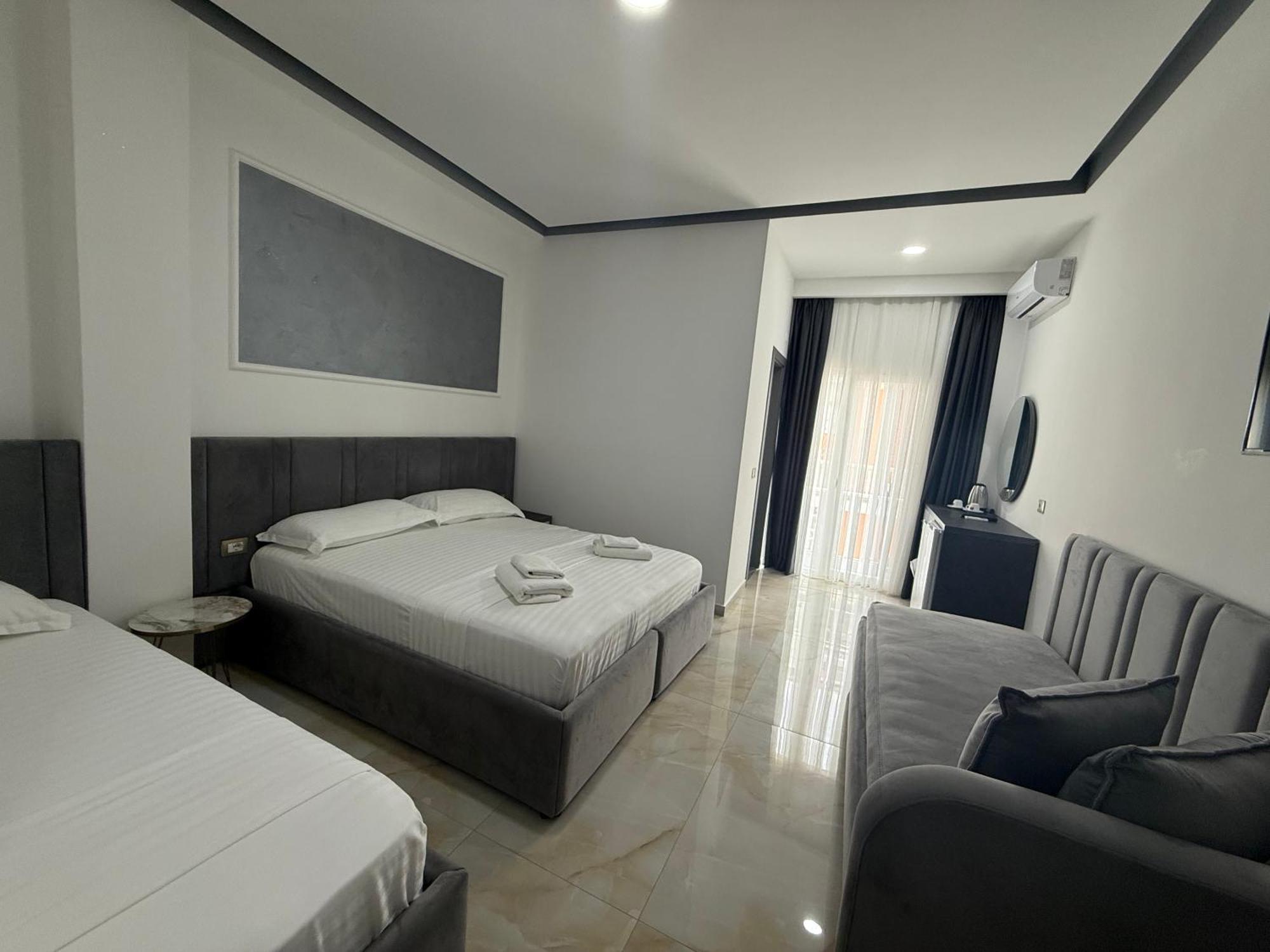 Hotel Leodori 1 Shengjin Exterior photo